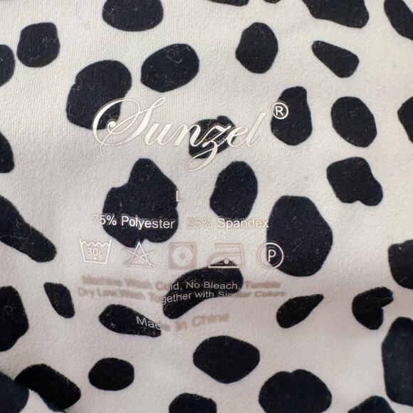 Sunzel No Front Seam Tummy Control High Waist Biker Shorts Leopard Pockets sz L - Picture 5 of 5